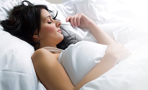 woman sleeping without apnea small